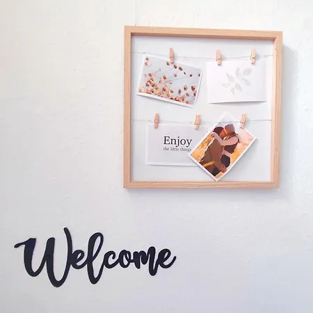 Flair-apartments 'apartment Naehe Schlosspark', 300 M Bahnhof, Innenstadt Stadtteil Schoetmar, Fuer Urlaub Oder Geschaeftsreise, Separater Eingang, 24 Std Check-in,wlan, Streaming-fernseher, Kueche, Regendusche, Doppelbett, 2 Schlafsofa *